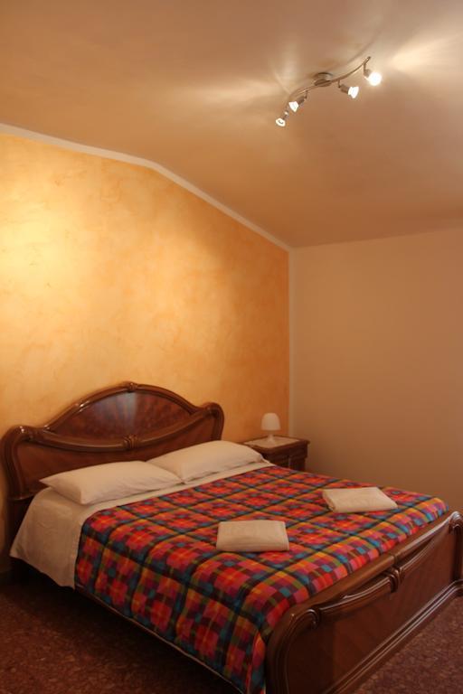 Santa Toscana Guest House Verona Værelse billede